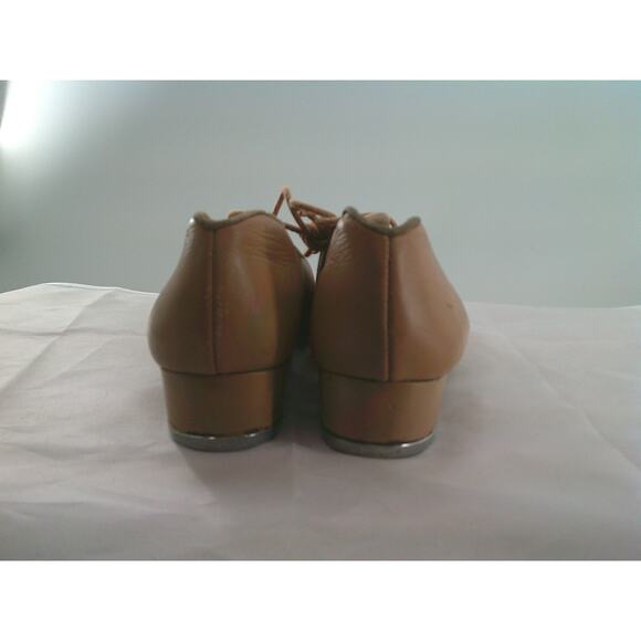 Dance Tap Shoes Capezio CG19 4M Big Kid Oxford Lace Up Full Sole - Picture 2 of 4